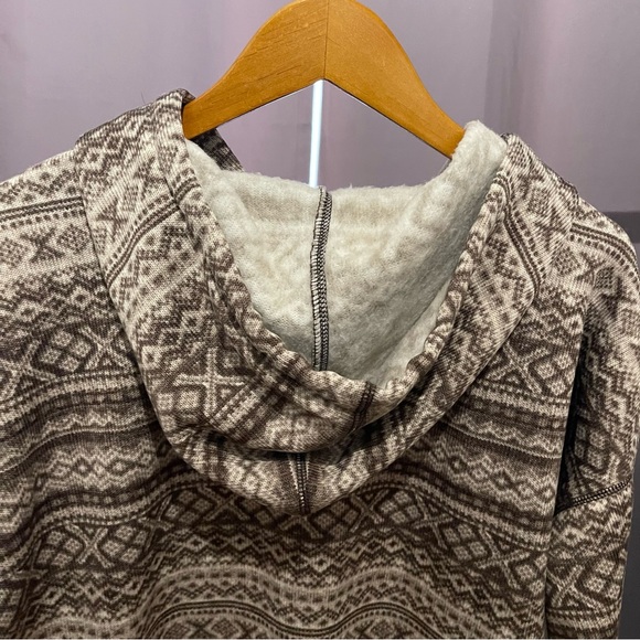 Patterned Tan Hoodie - Picture 5 of 8